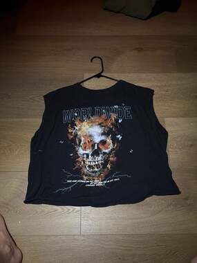 Boohoo Worldwide Flaming Skull Graphic Sleeveless Muscle Tee Tank